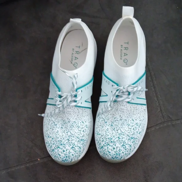 Traq by Alegria White and Teal Speckled Sneakers - Picture 2 of 7